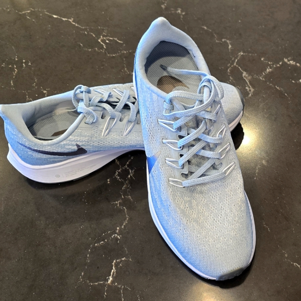 Nike Women's Air Zoom Pegasus 36 Running